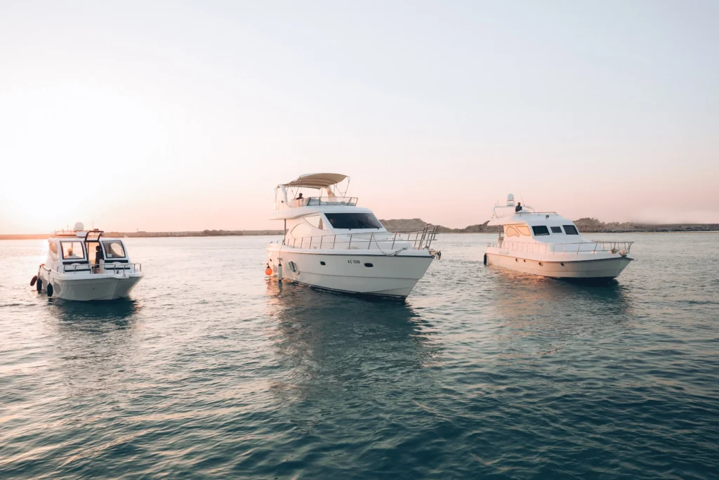 لماذا AD Yachts هي الخيار الأول لتأجير اليخوت في أبوظبي؟