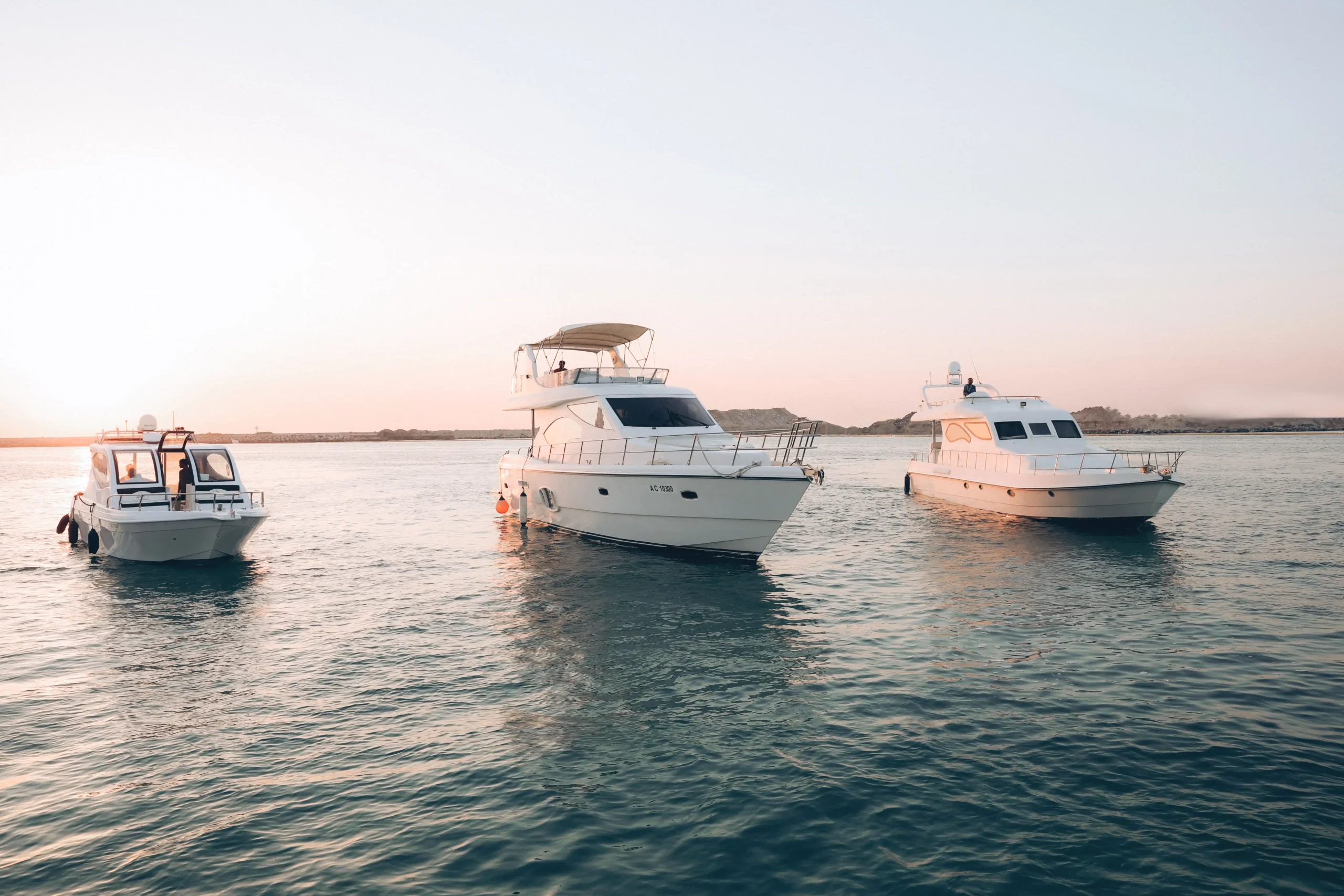 لماذا AD Yachts هي الخيار الأول لتأجير اليخوت في أبوظبي؟